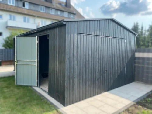 Plechová garáž 4x6m Grafit dekor dreva | Zvýšená 2,70m | Odkvapy a Okno | Zosilnená konštrukcia