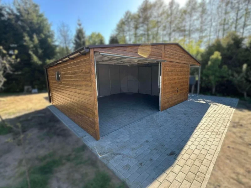Plechová dvojgaráž 8x6m Zlatý dub | Garáž 6m + Prístrešok 2m | Filc a Odkvapy | Zosilnená konštrukcia