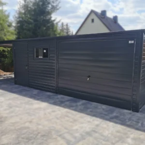 Plechová garáž s prístreškom 9x5m RAL 7016 Antracit | Výklopná brána | 4x Okno a 2x Dvere | Zosilnená konštrukcia