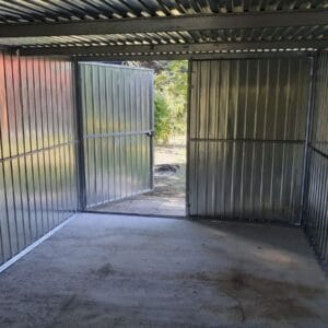Plechová garáž 3x5m Pozink | Klasický zvislý trapéz T7