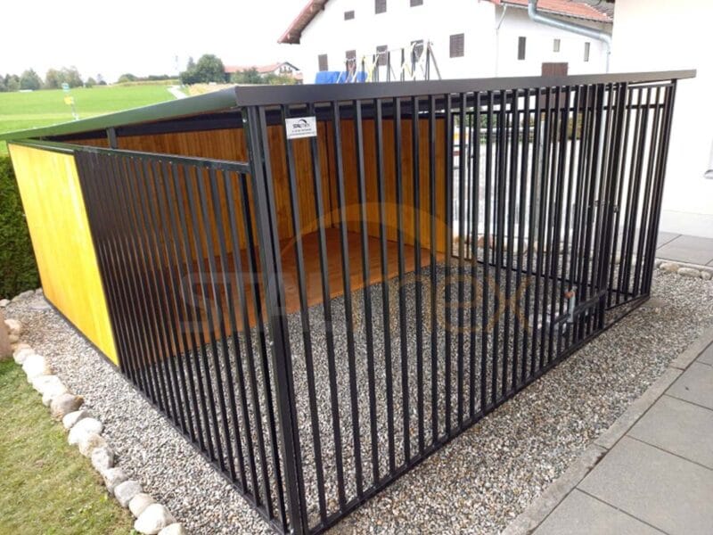 Koterec pre psa 4x4 m Čierny | Drevené obloženie | Drevená podlaha | Otočné misky | Zvislé profily